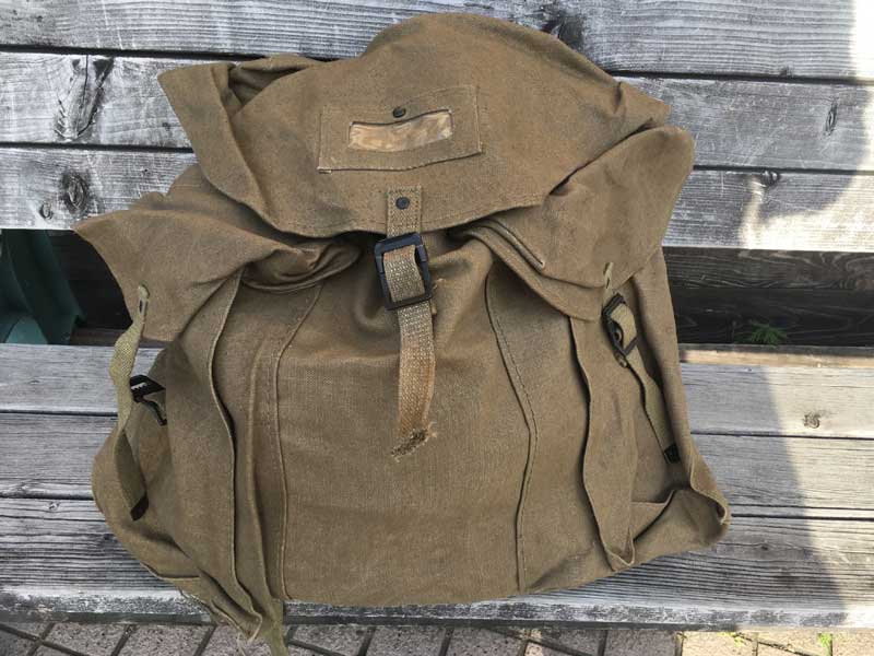 Vintage Deadstock Czech army Backpack、ビンテージ チェーンなど硬派