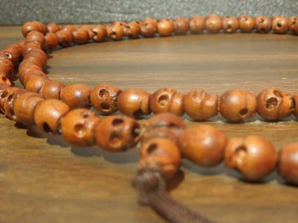 manana online store/新品 牛骨、木製のスカルのビーズの数珠 