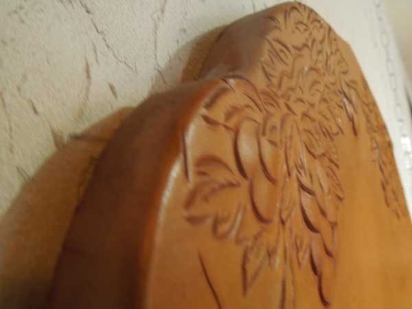 manana online store/Vintage Leather Carving Mountain Wall Deco 