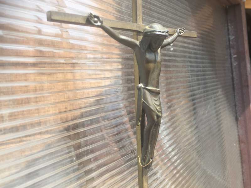 Vintage Used INRI 十字架に張り付けられたイエス・キリストのウォールデコ