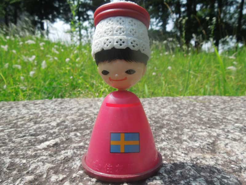 大阪万博雑貨 EXPO'70 Bank 世界風俗人形 住友信託銀行 ノベルティー物の貯金箱  スウェーデンの女の子　