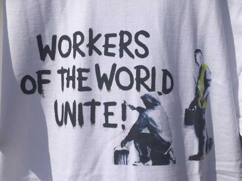 Banksy バンクシー　ステンシルアート　グラフィティーTシャツ、S/S Tee from UK Workers Of The World Unite