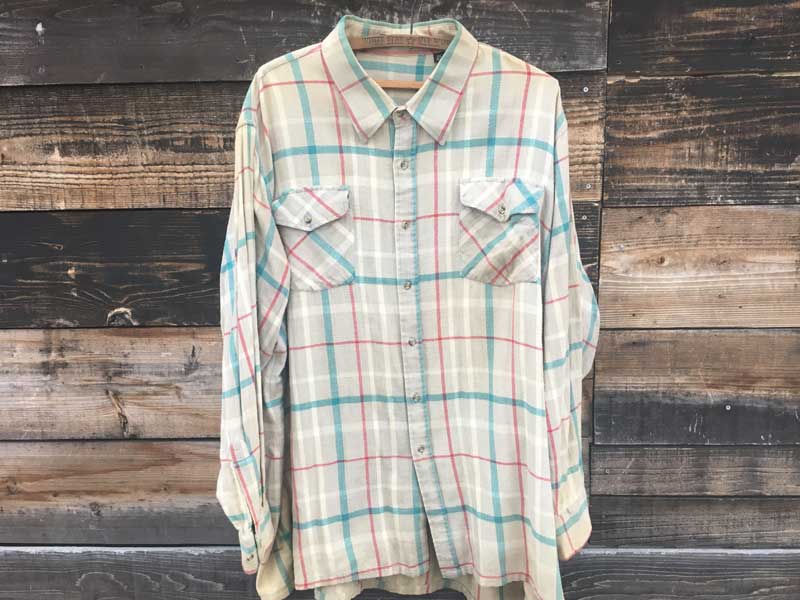 Used check Nel Shirts 、US古着 チェック柄のネルシャツ　Gray X Red X Green 
