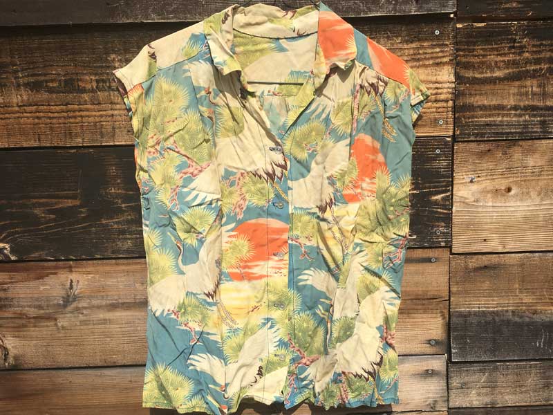 Vintage Aloha shirts [߂fނ̃m[X[u CN@a@xxz̃AnVc@
