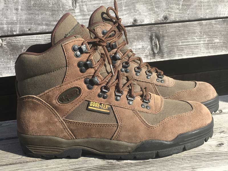 Vasque by Red Wing Goretex Trekking Shoes バスク、レッド