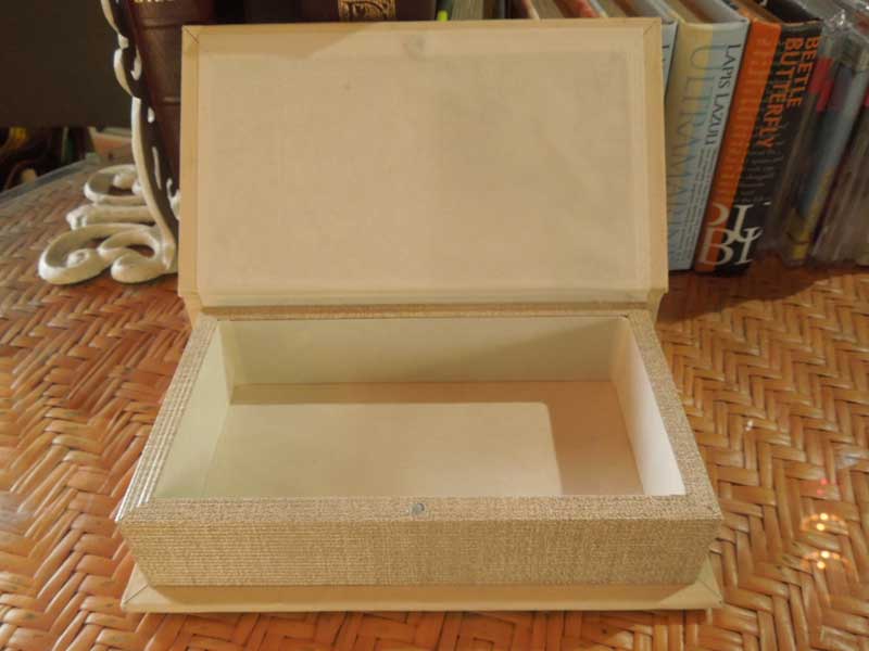 新品 アンティークの洋書のようなデザインのBook Box Large/Flowers、ブックボックス