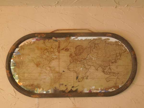 manana online store/新品 ビンテージ加工された世界地図の鏡のウォールデコ、Vintage Old Map Wall Deco