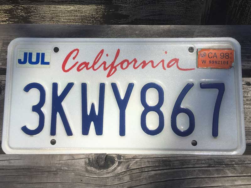 ;Vintage Used US Number Plateアメリカのナンバープレート California カリフォルニア州