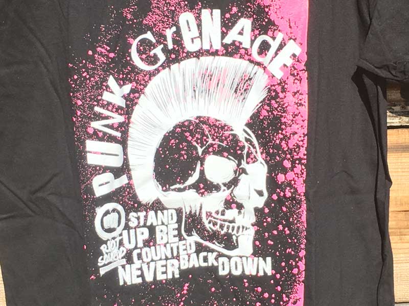 UK発！Vape Eリキッドブランド Punk Grenade by RIOT SQUAD S/S Tee、イギリスのベイプブランドのTシャツ