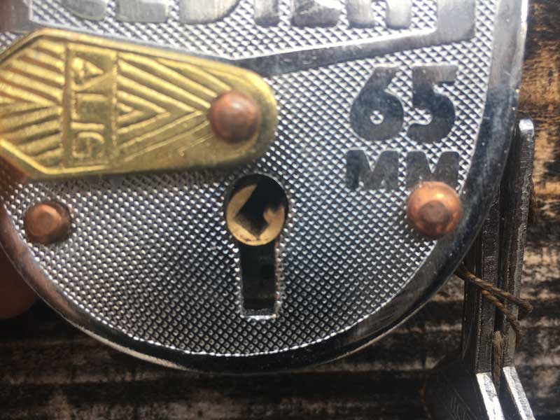 Antique、Retro Large Key Cedila/アンティーク、レトロなインドの大きな南京錠