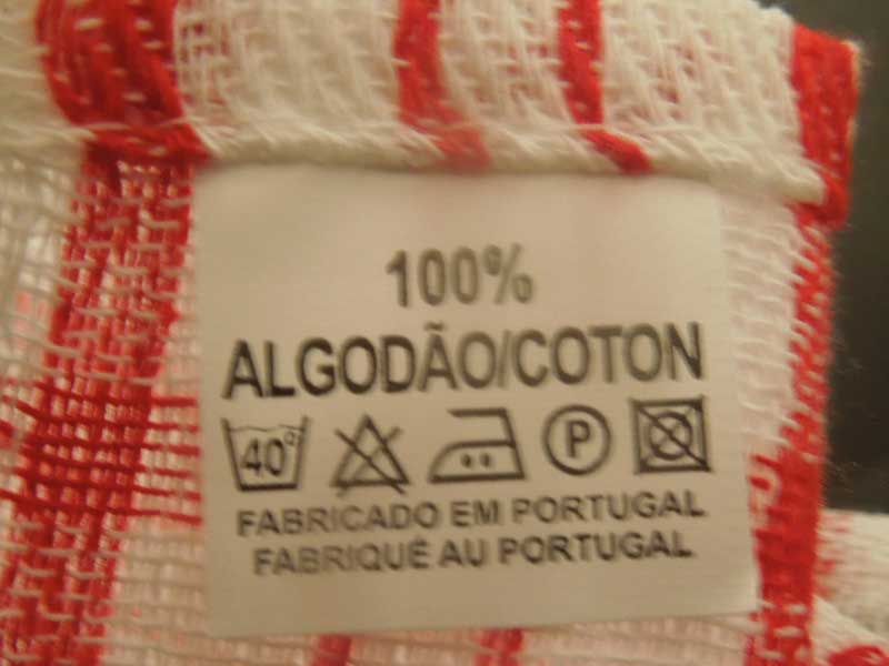 新品 ポルトガル製 ガロ（ニワトリ）の刺繍が入ったキッチンタオル Red
