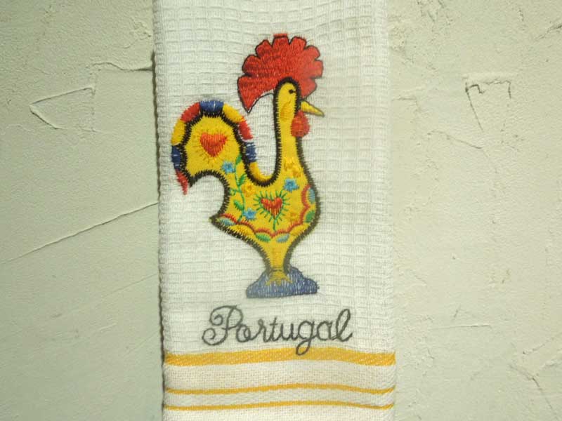 新品 ポルトガル製 ガロ（ニワトリ）の刺繍が入ったキッチンタオル Yellow
