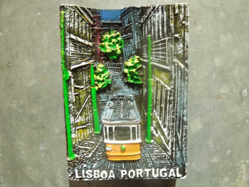 新品 ポルトガル製 ポルトガルのリスボンの路面電車のマグネット