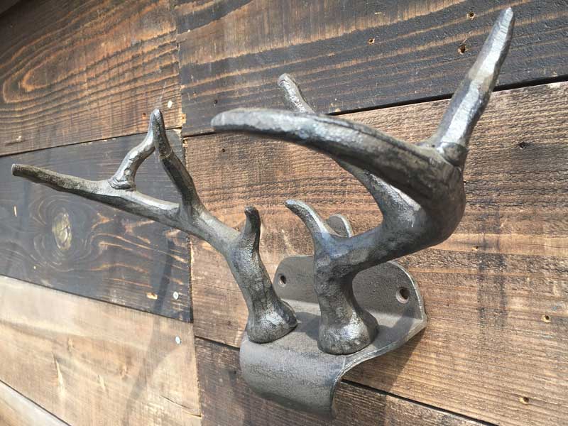新品　Posh Living Iron Wall Hook、ポッシュリビング アイアン鋳物の鹿の角モチーフのウォールフック、デコ