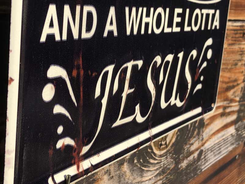 COFFEE JESUS アンティーク加工のエンボスメタルサイン、ブリキ製の看板
